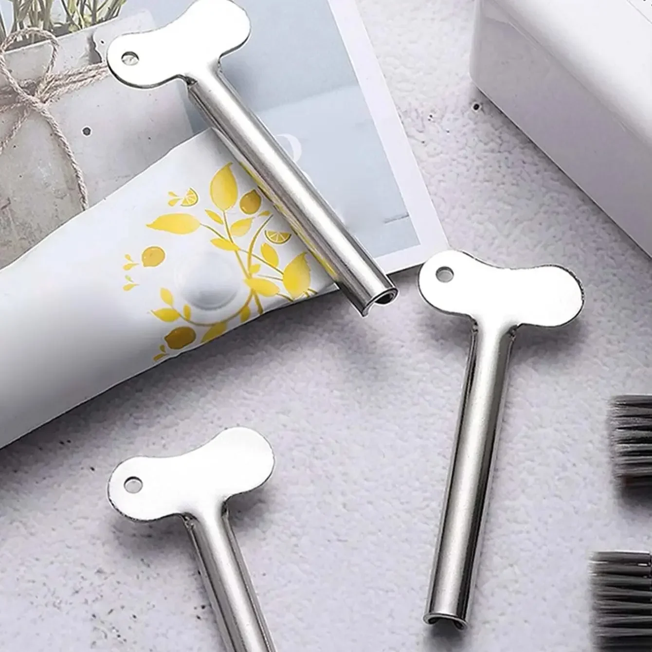 1pc stainless steel toothpaste squeezing machine squeezing machine
