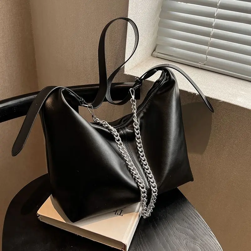 2023 Large-capacity Bag Women's Spring And Summer Trendy High-end Niche One-shoulder Messenger Bag Chain Ladies Dumpling Bag