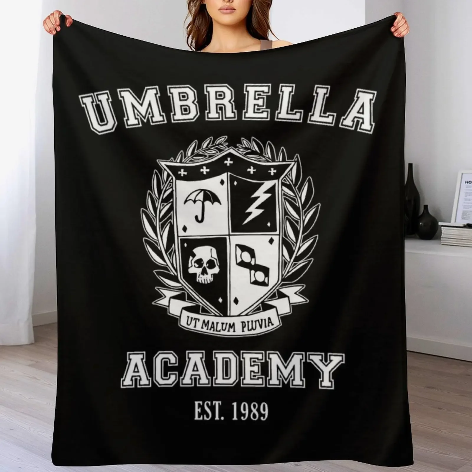 

Umbrella Academy - School Varsity Throw Blanket Soft Breathable Blanket for Night Sleeping