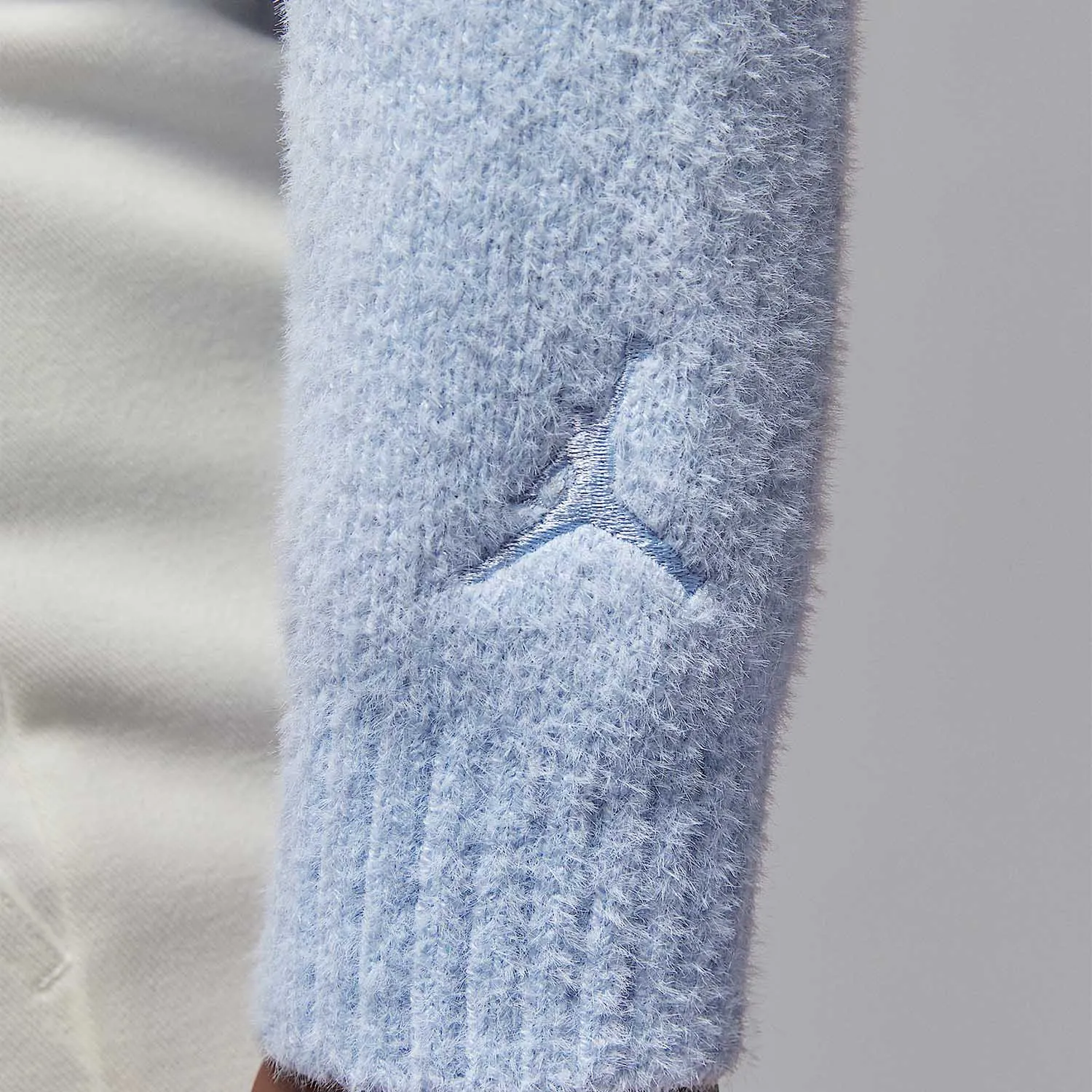 سترة Nike الرسمية الأصلية Air Jordan للسيدات برقبة دائرية HF9454-407