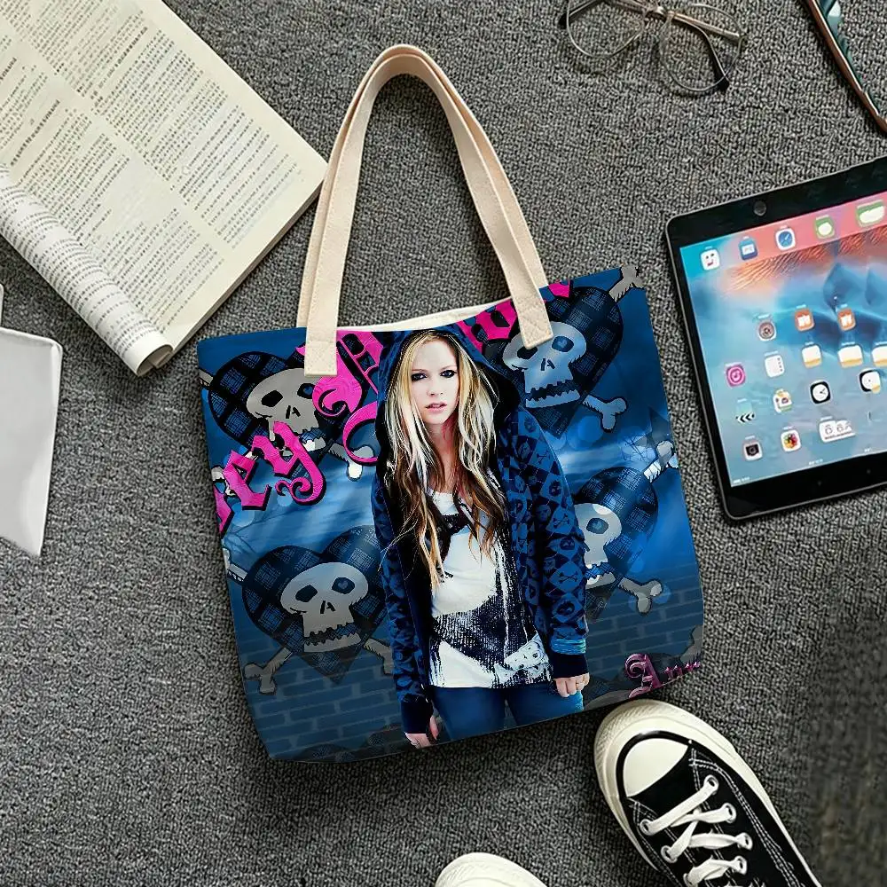 Singer Punk A-Avril Lavigne, Tragetasche aus Leinenmischgewebe, Baumwolle-Polyester, wiederverwendbar, umweltfreundlich, Handtasche, Aufbewahrung, Einkaufstasche, für den täglichen Gebrauch. – Detail 5