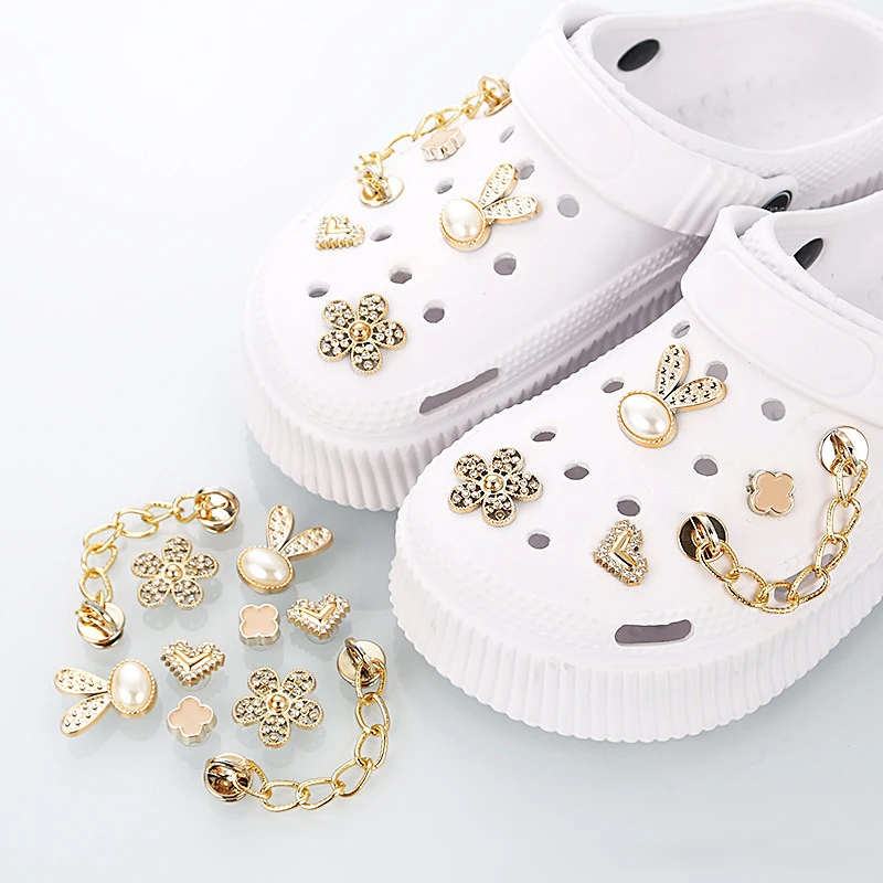 10 Pcs Fashion Shoe Charms Buckles DIY Rhinestone Flower Sandals Accessories Pearls Garden Shoe Decorations Sets for Women Gifts