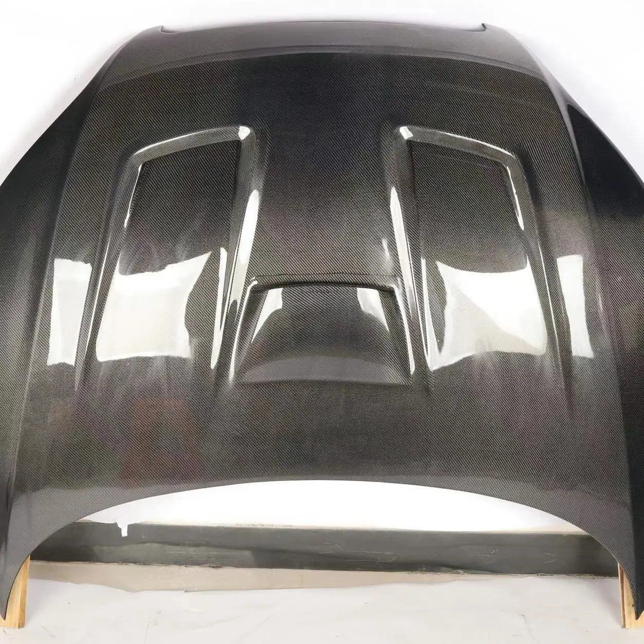 

Carbon Fiber Hood for audi MK 2 TTPractical Good quality