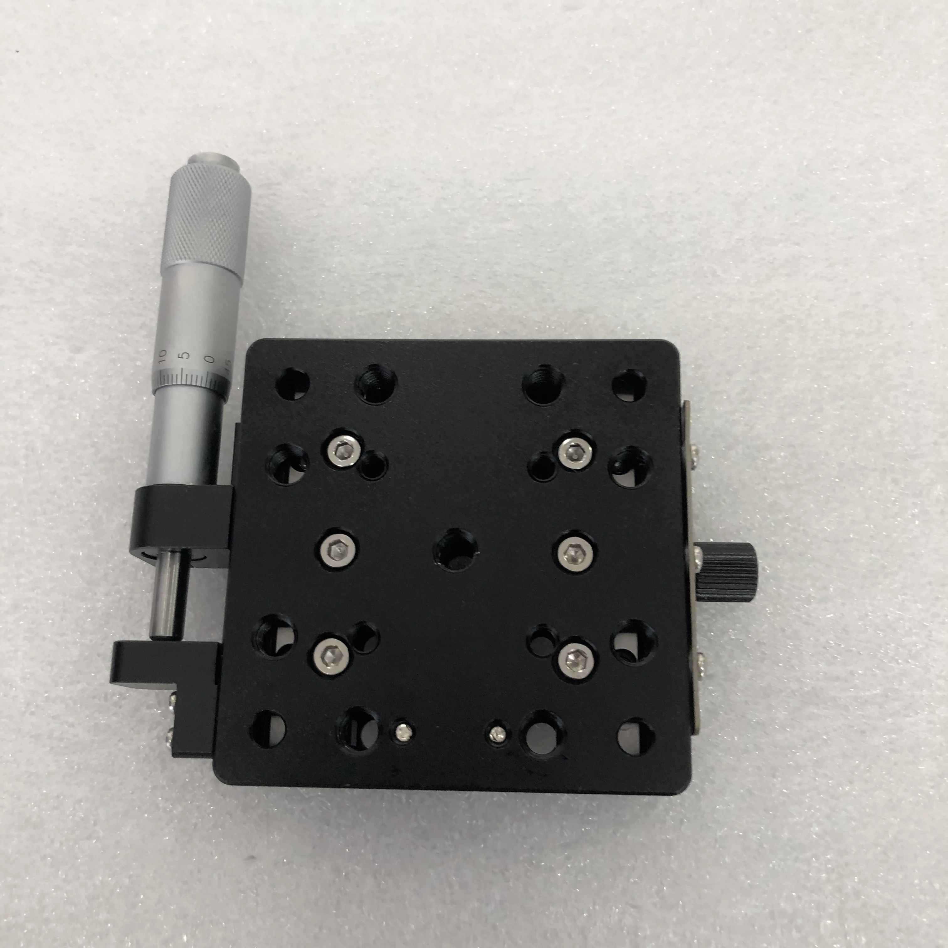 LSSP-J-25VC-01 مرحلات الترجمة الخطية اليدوية OEM قابلة للتخصيص حجم المنصة 65 × 65 مم نطاق السفر 25 مم