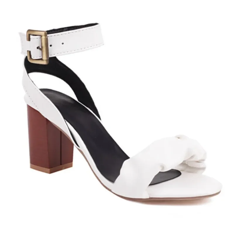 

Модные босоножки на каблуке простые и элегантные Новые модные и удобные повседневные босоножки на толстом каблуке