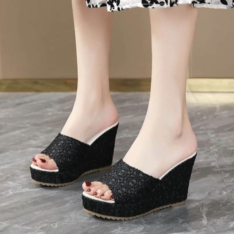 

2026 Slippers Women Heeled Sandals Ladies Shoes Heels Platform Slipper Designer Wedge Suede Large Size Summer