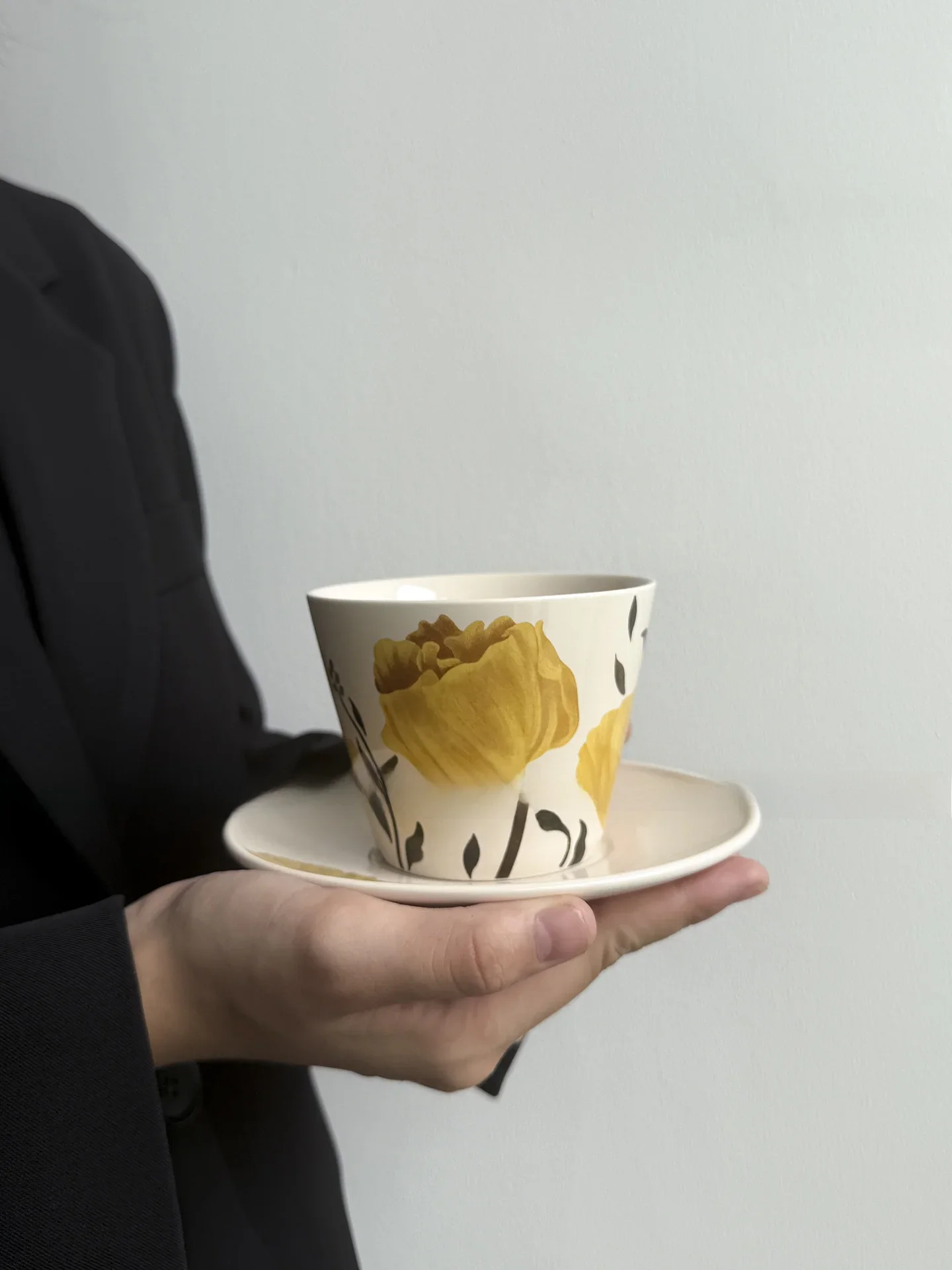 Simplified Chinese Ceramic Coffee Cup And Plate Set Afternoon Tea Small Crowd Cup Set Orange Half Cup Simple Style with Stirr...