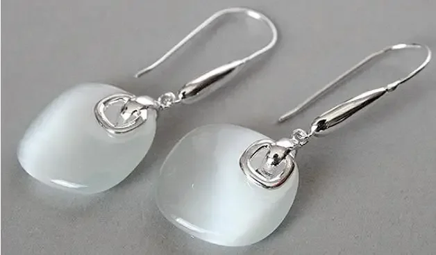 

LADY'S élégant blanc OPALS 925 argent crochet DANGLE boucles d'oreilles 1.8"