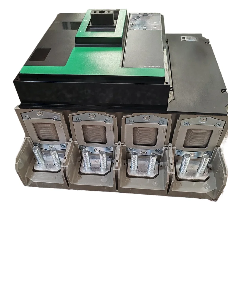 3P 4P 630A 800A قطاع دارة سلسلة مدمجة MCCB قاطع الدائرة المقولب