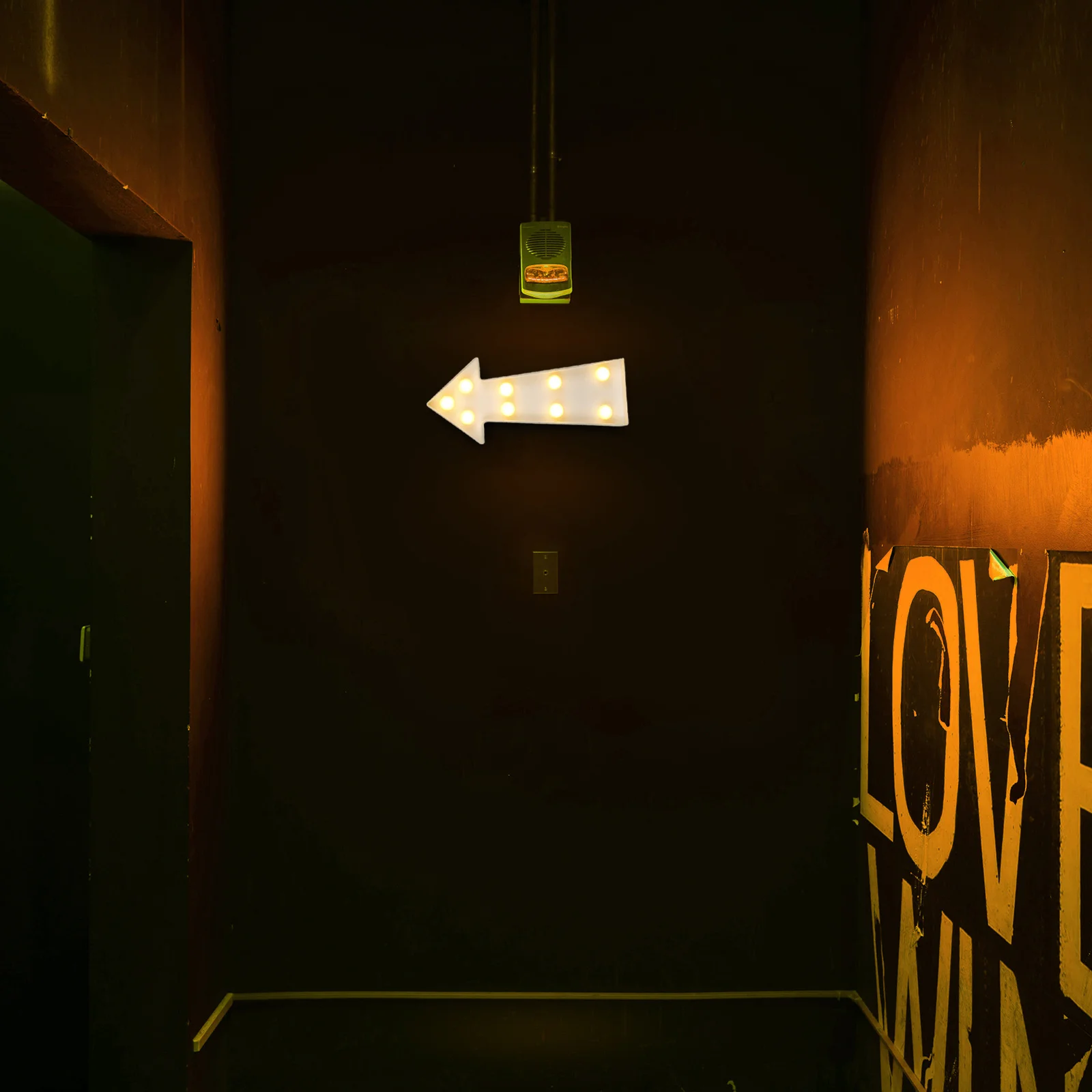 

Night Light 7 Leds Operated Wall Table Decor For Kids Room Christmas Party Led Arrow Light Sign