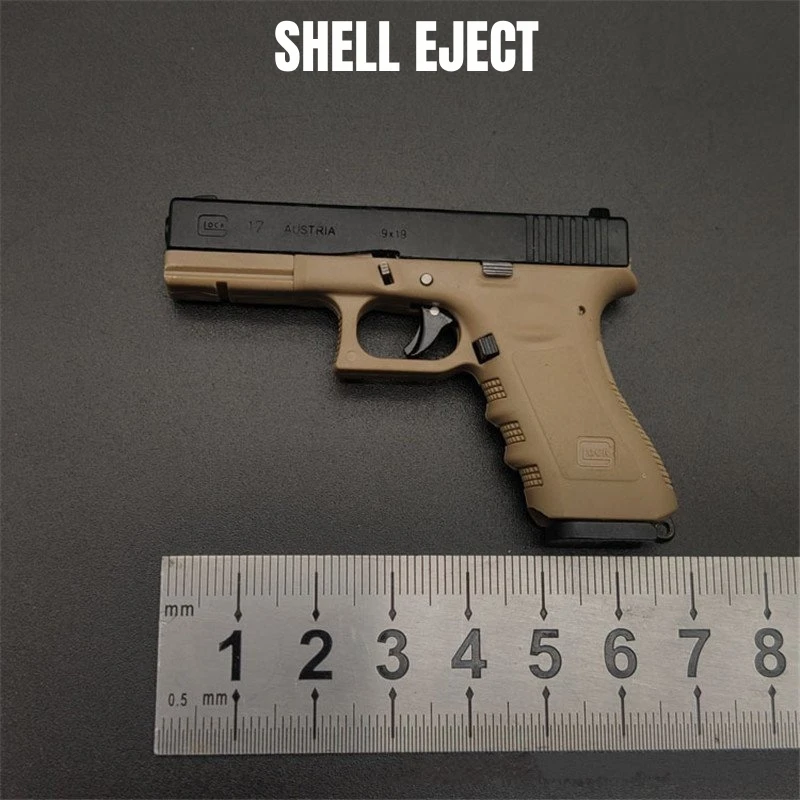 1:3 GLOCK Shell Eject Metal Keychain Model Toy Gun Miniature Alloy Pistol Collection Toy Gift Pendant