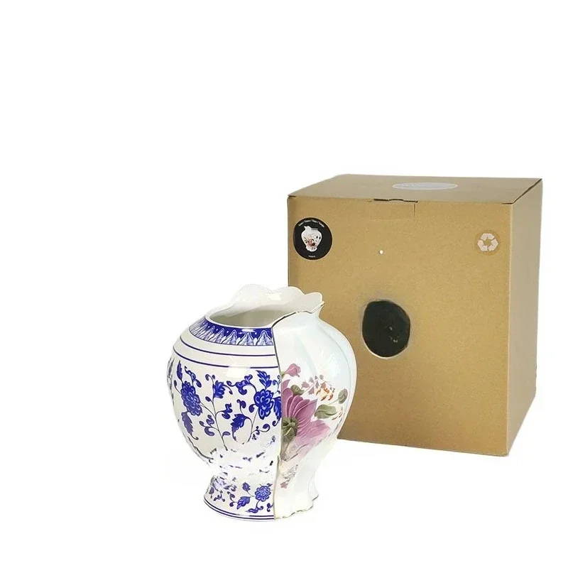 

Italian creative blue and white porcelain double-sided splicing Chinese and Western ceramic light luxury vase entrance living ro