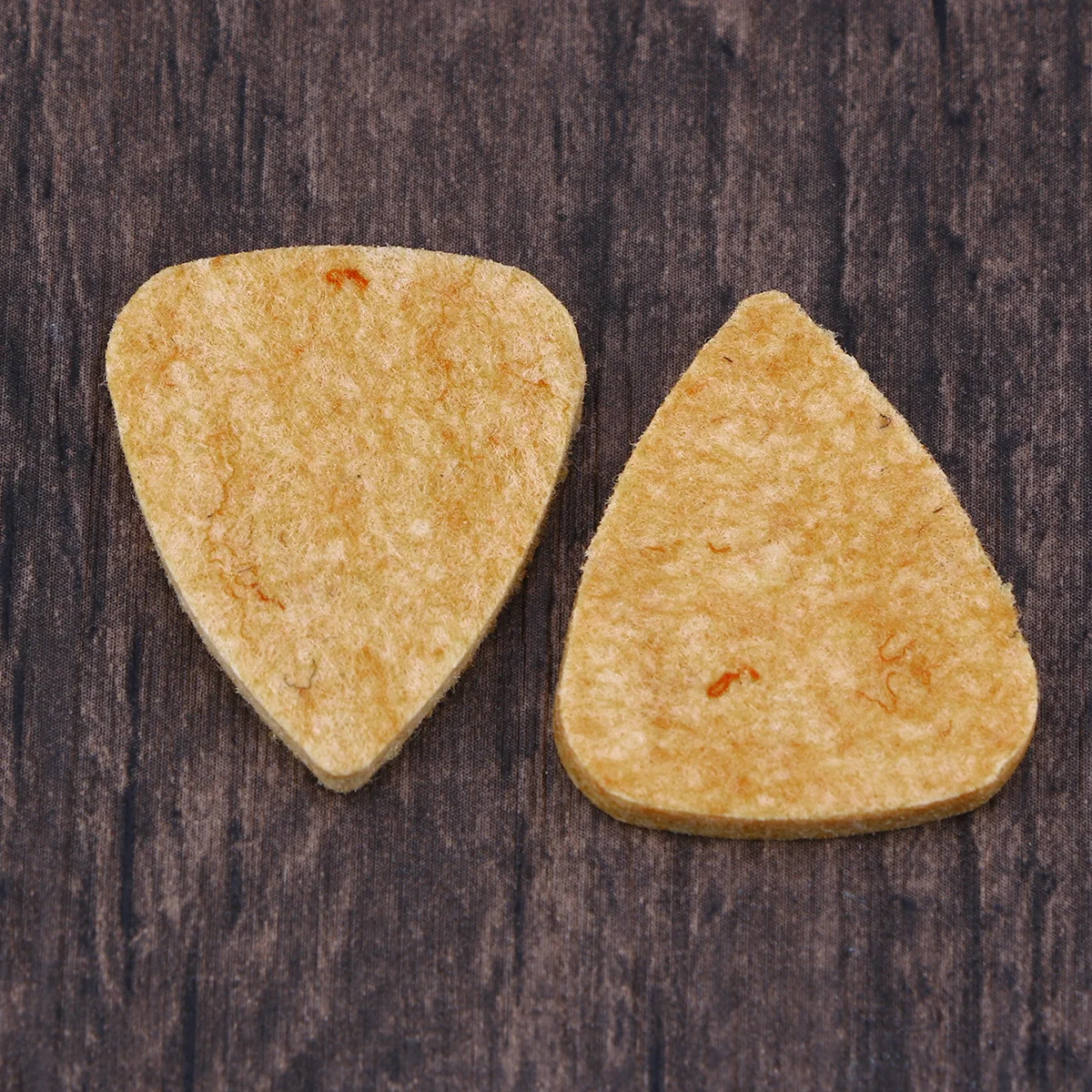 

10Pcs Ukulele Felt Picks High Grade Rigid Felt Soft Non-Slip Plectrums Mellow Sound for Low Instruments