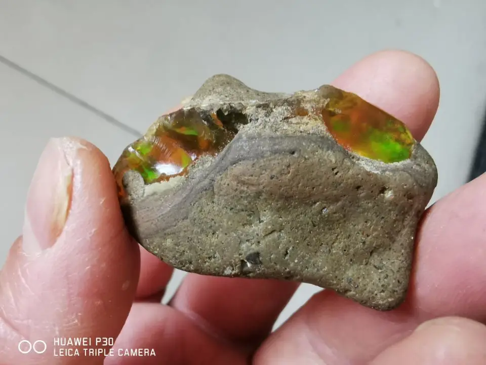 100% Natural Raw Ethiopian Opal Stone specimen 78.5ct(15.7g)
