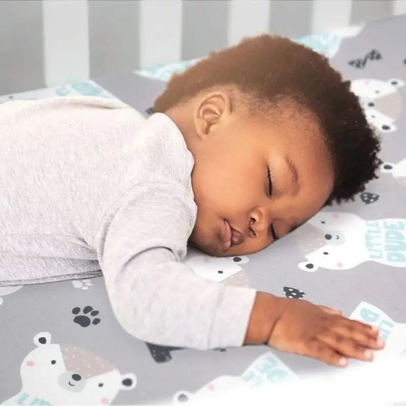 قطعتان من ملاءات سرير الأطفال الناعمة والمسامية، ملاءة مطبوعة لعربة الأطفال وقابلة للإزالة