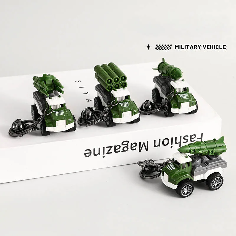 Mini simulación de misil, coche militar, llavero de juguete, colgante para niños, modelo de coche militar extraíble, decoración de mochila escolar, colgante, regalos para niños