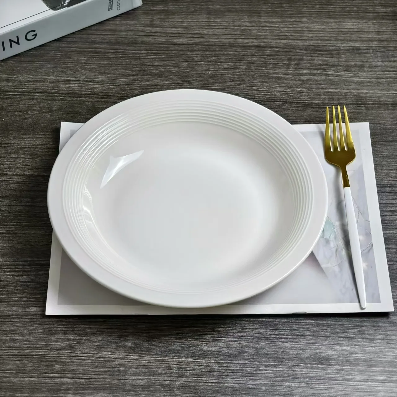 9.3 Inch Solid Color Nordic Simple Ceramic Tableware Set, Creative Round Plates & Bowls Combination Household Dinner Set view 5