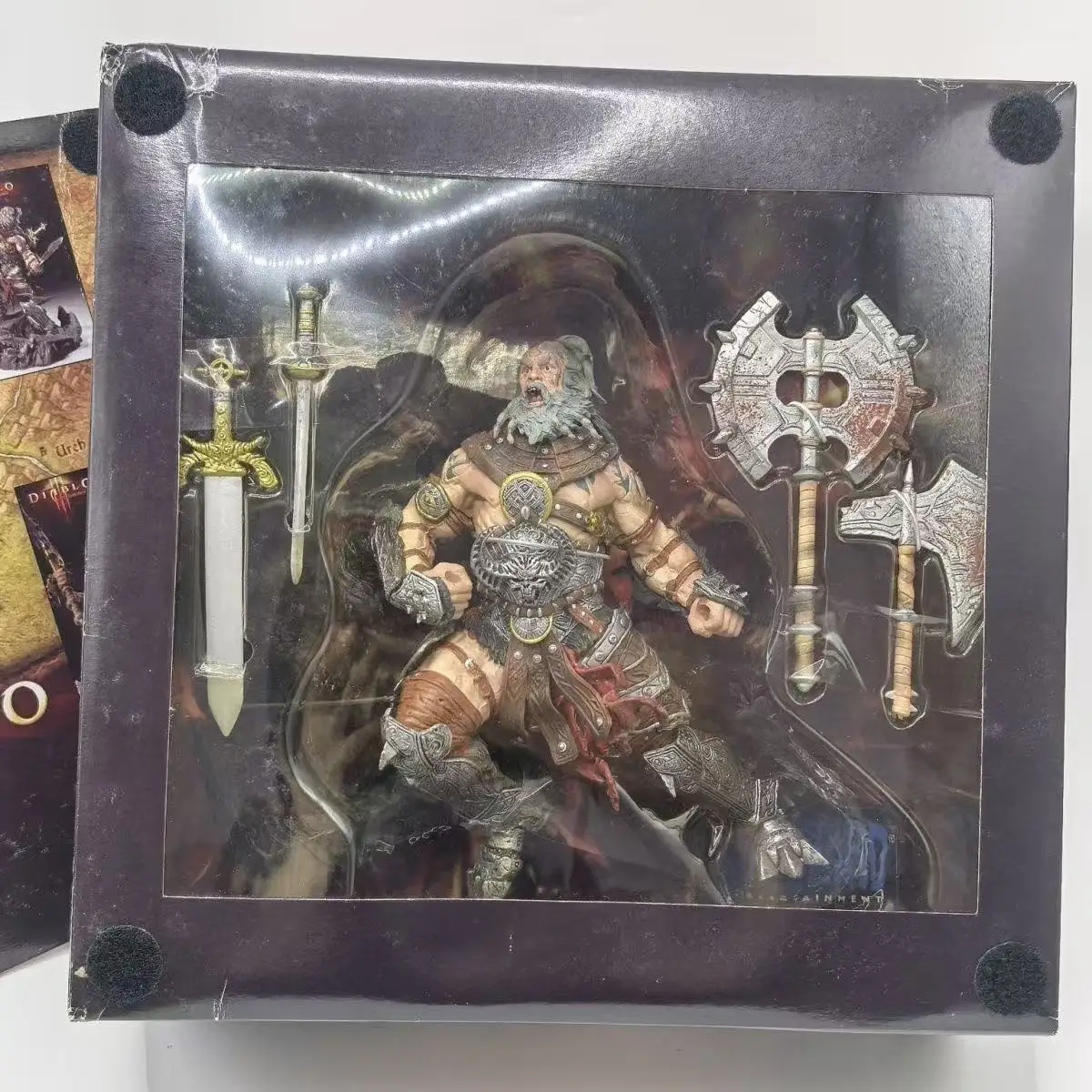 Diablo 3 Movable Barbarian Figure Without Helmet, Standing Pose, with Movable Joints, Without Box - view 2