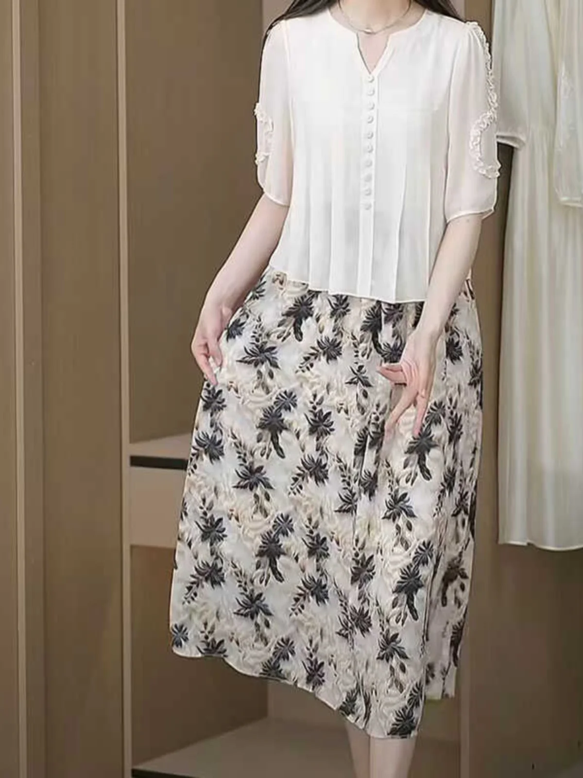 fashionable-mom-summer-outfit-short-sleeve-midi-dress-slimming-skirt-stylish-mid-aged-women's-clothing-casual-comfortable-dress