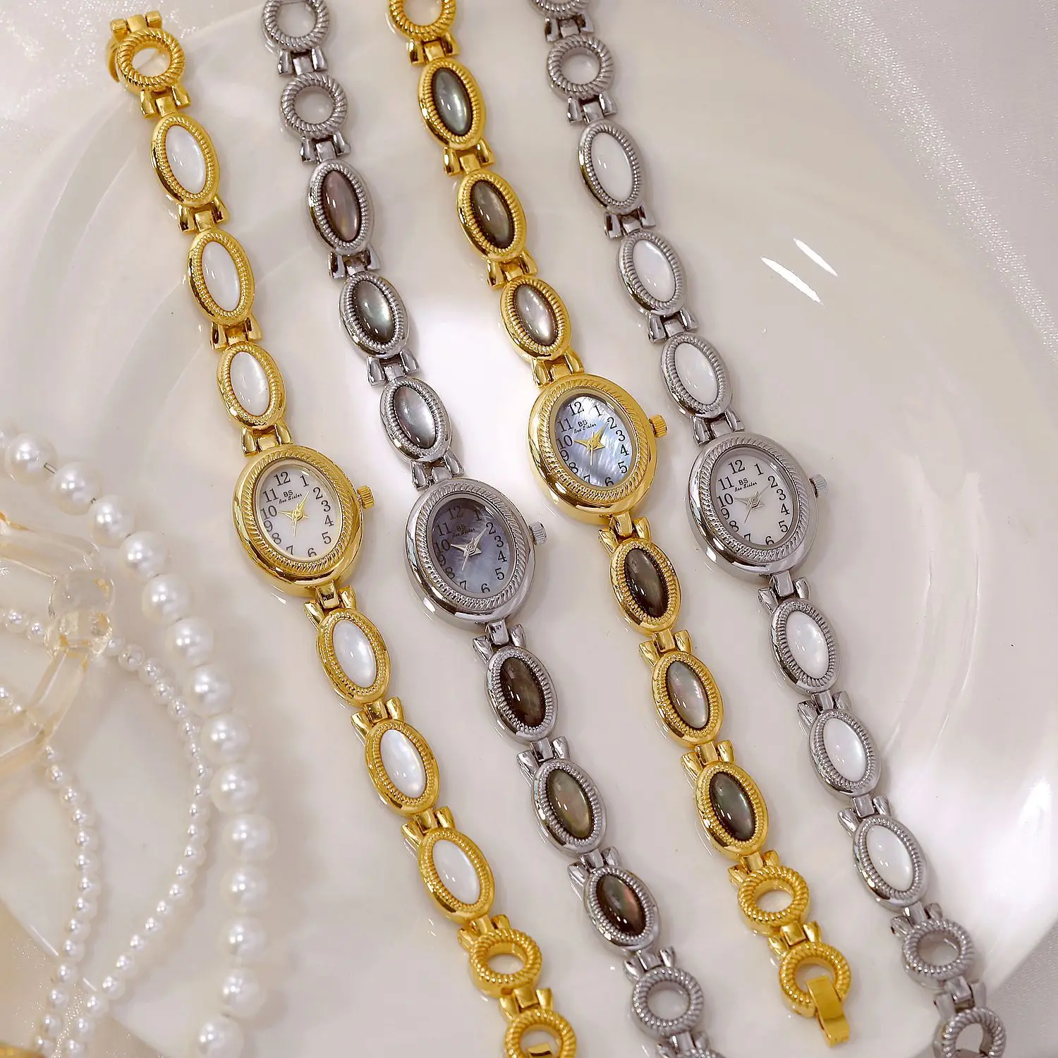 Light Luxury Watches For Woman Elegant Shell Bracelet Gold Small Dial Daily Wear Dress Clock Oval Ladies Watch Vintage