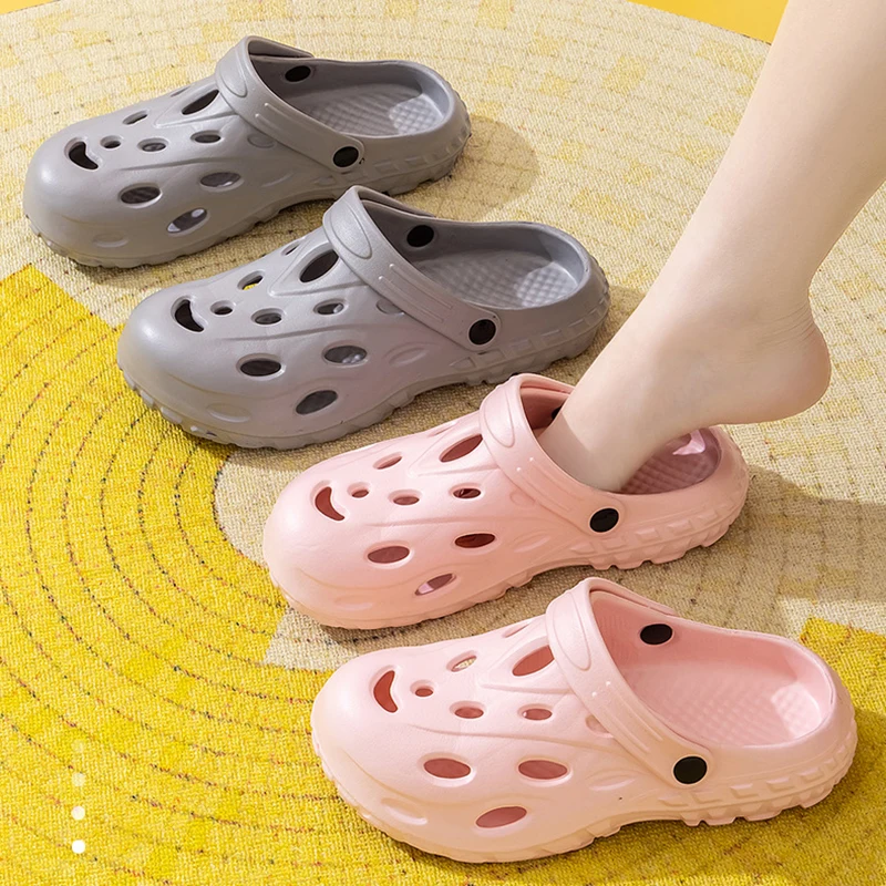 Zapatillas de mujer de verano para exteriores, suelas gruesas, zapatos de playa antideslizantes, sandalias informales, zapatillas suaves Eva, zuecos para mujer