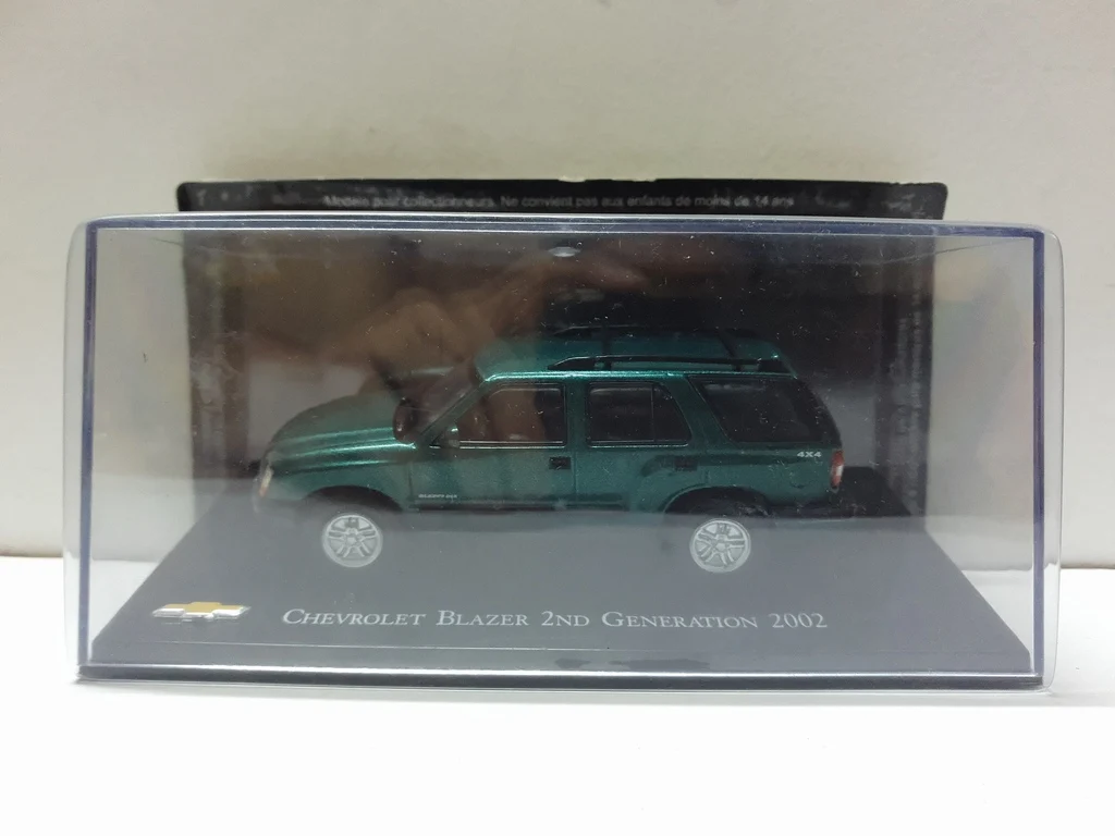 

Diecast 1:43 Scale IXO CHEVROLET BLAZER 2ND GENERATION 2002 Alloy Car Model Collectible Toy Gift Souvenir Display Ornament
