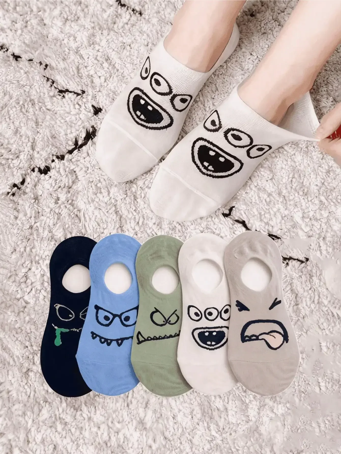 

15 Pairs Women's Boat Socks -Summer Lightweight Invisible Design,Cute Patterns with Non-Slip Technology, Perfect for Hot Weather