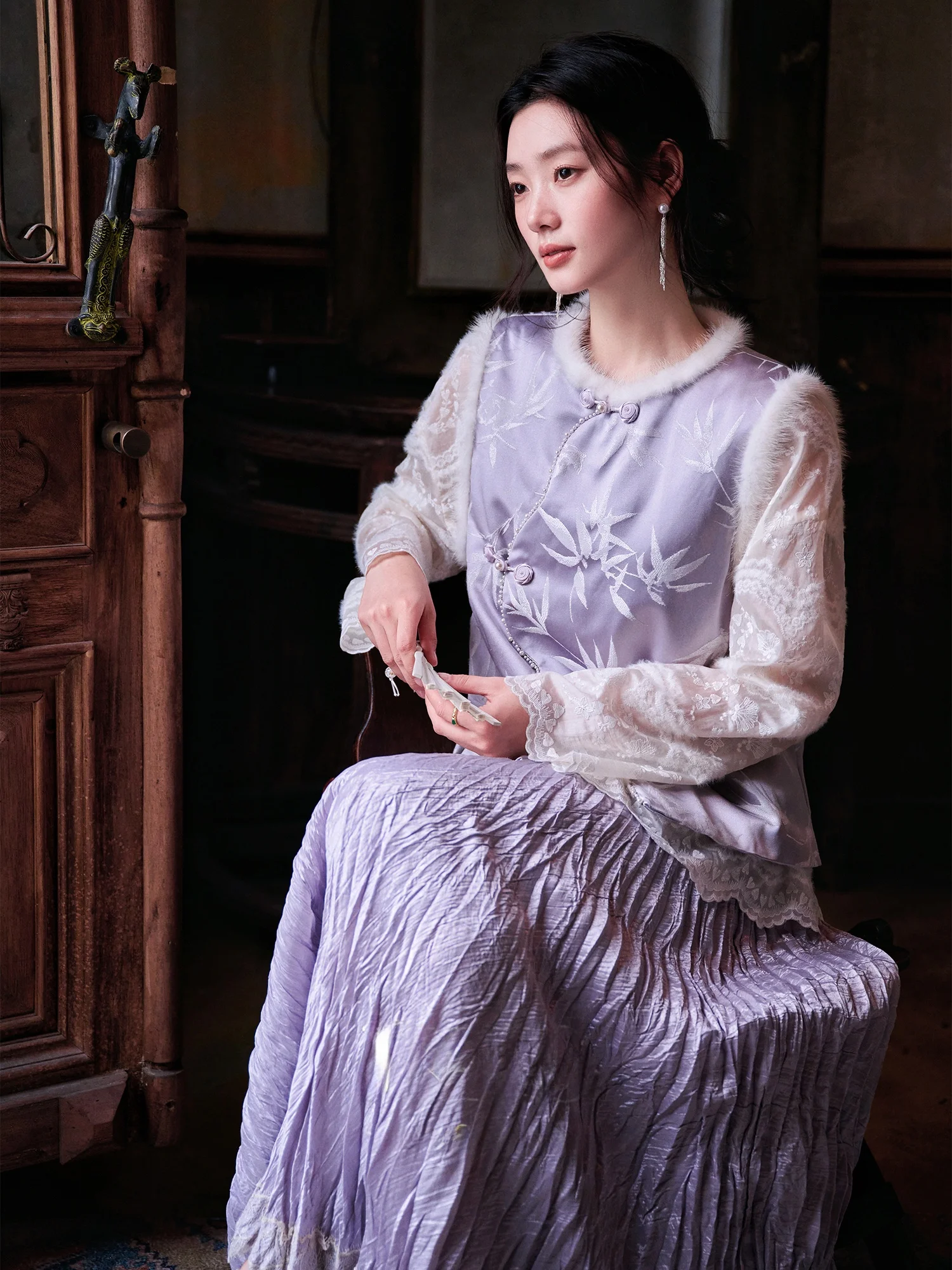 

Новая китайская женская хлопковая жилетка с шелковой вышивкой и норковым мехом, многослойная верхняя одежда, круглый вырез, тонкая, стандартная модель