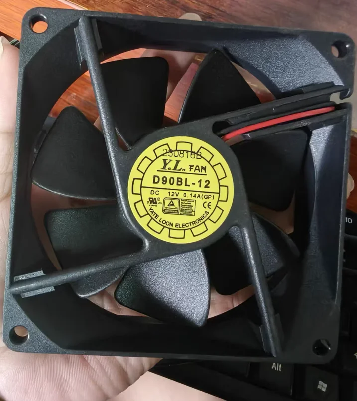 

Y.L ВЕНТИЛЯТОР D90BL-12 DC 12 В 0,14 А 90x90x25 мм 2-проводной охлаждающий вентилятор для сервера