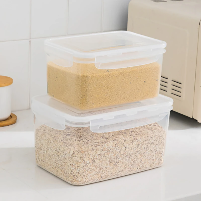 Large Capacity Leak-Resistant Food Storage Containers with Lids, Set of 2 Clear Airtight Containers (2.4L and 4.2L)