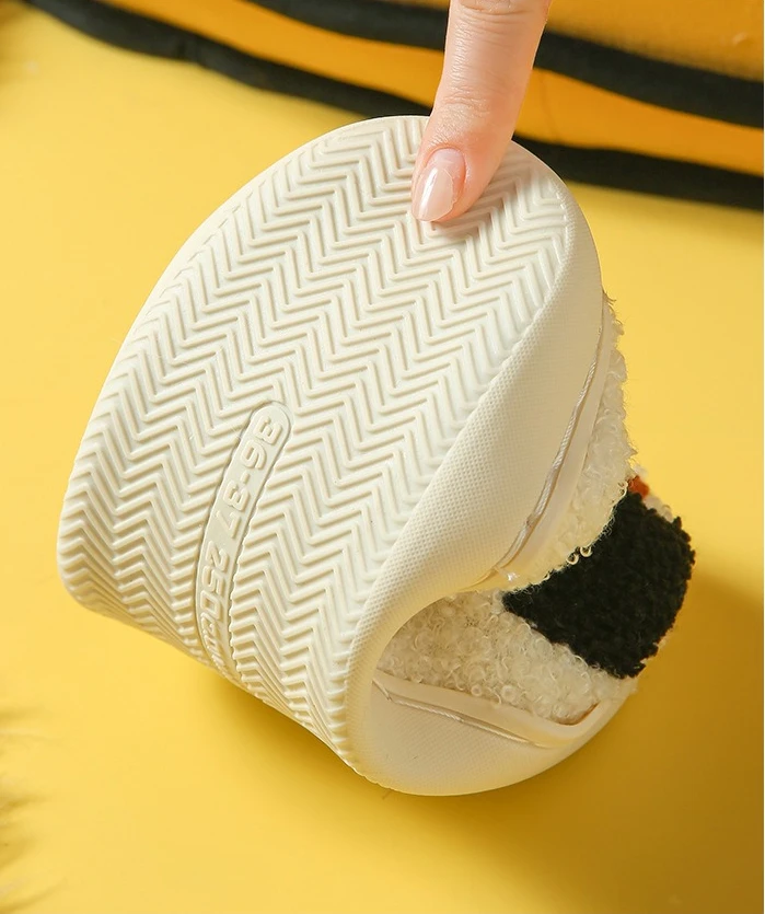 شباشب نسائية شتوية للهالوين لطيفة ومثيرة للاهتمام على شكل كلب أسود صغير داخلي مريح ودافئ لغرفة النوم المنزلية أحذية قطيفة ناعمة #6