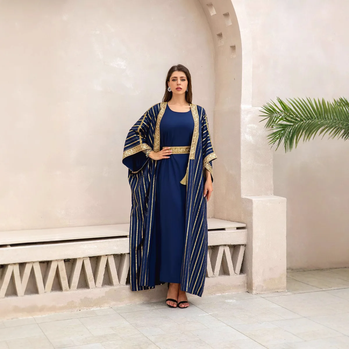 

Изысканная вышитая позолоченная абайя с богатой отделкой, двухслойная консервативная абайя, традиционная исламская вечерняя джалабия