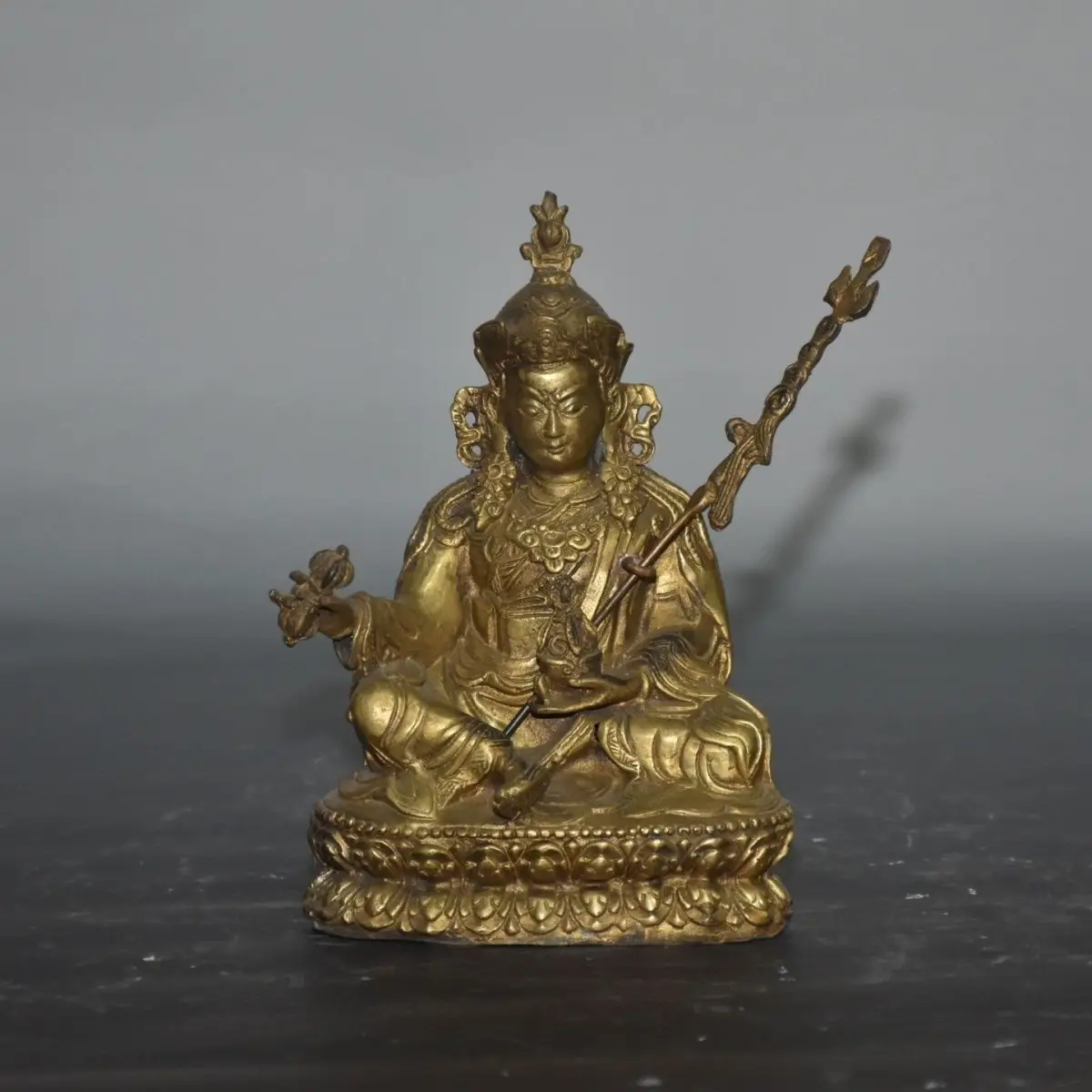 Copper tire handmade lotus peanut Buddha statue width 12 cm thick 7.5 cm high 18 cm weight 900 grams