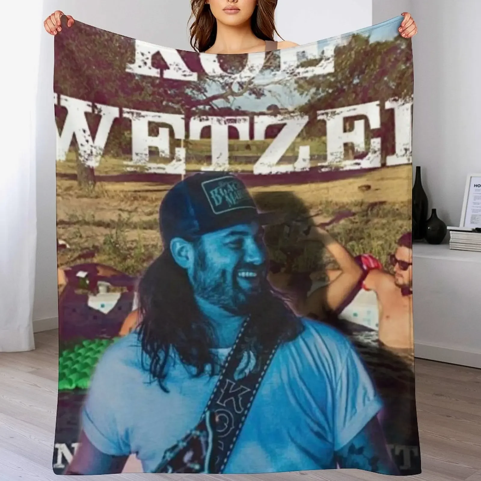 

Koe Wetzel Throw Blanket Hairy Warm Camping cosplay anime Blankets