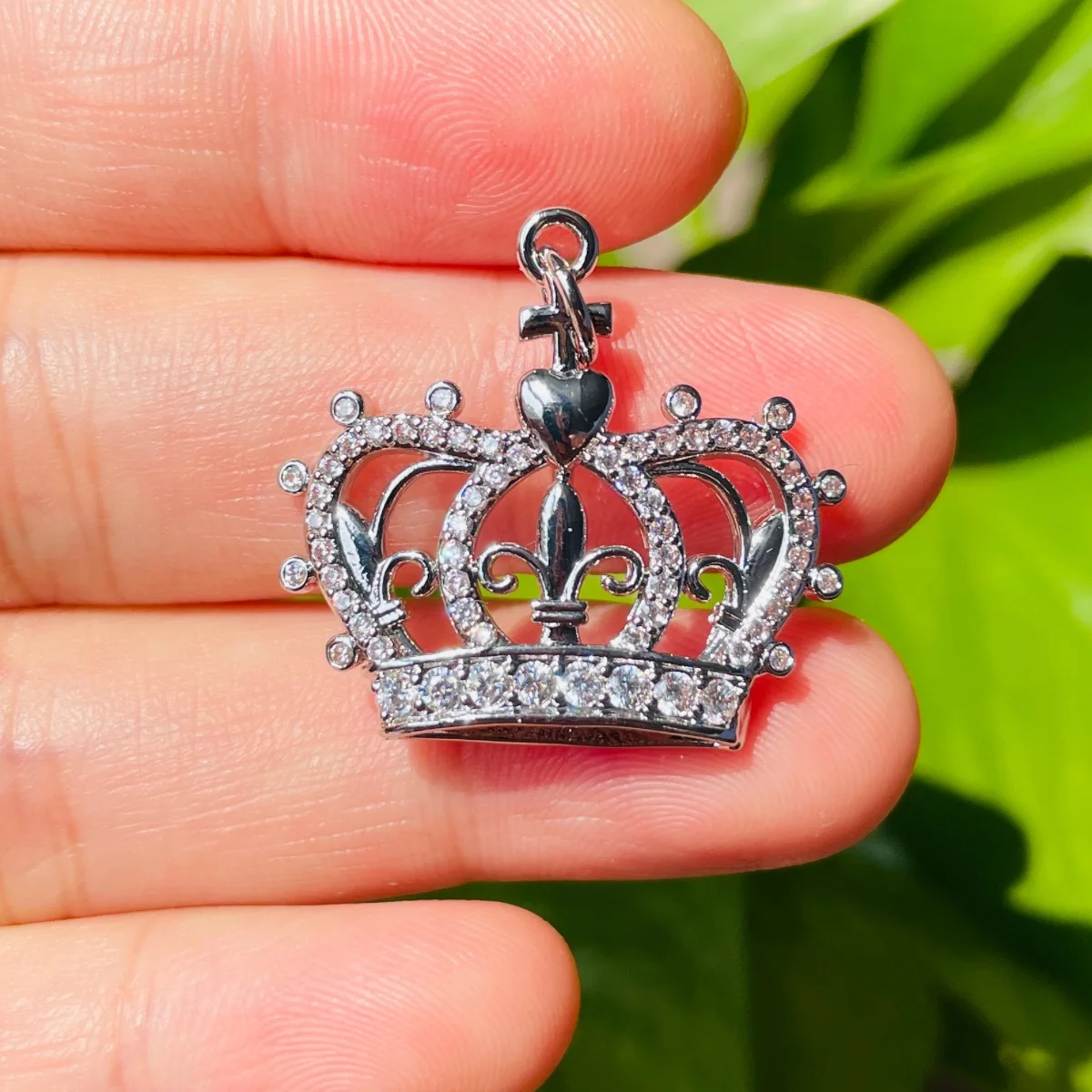 5pcs Zirconia Paved Queen Crown Charm for Women Bracelet Necklace Making Symbolic Pendant for Girl Jewelry Handcrafted Wholesale