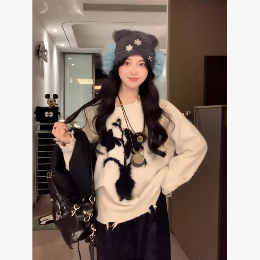 Luźny sweter damski z dzianiny na jesień i zimę, kolor Cr, styl lazy, atmosfera, poczucie Y2K, okrągły dekolt, inne materiały 00%