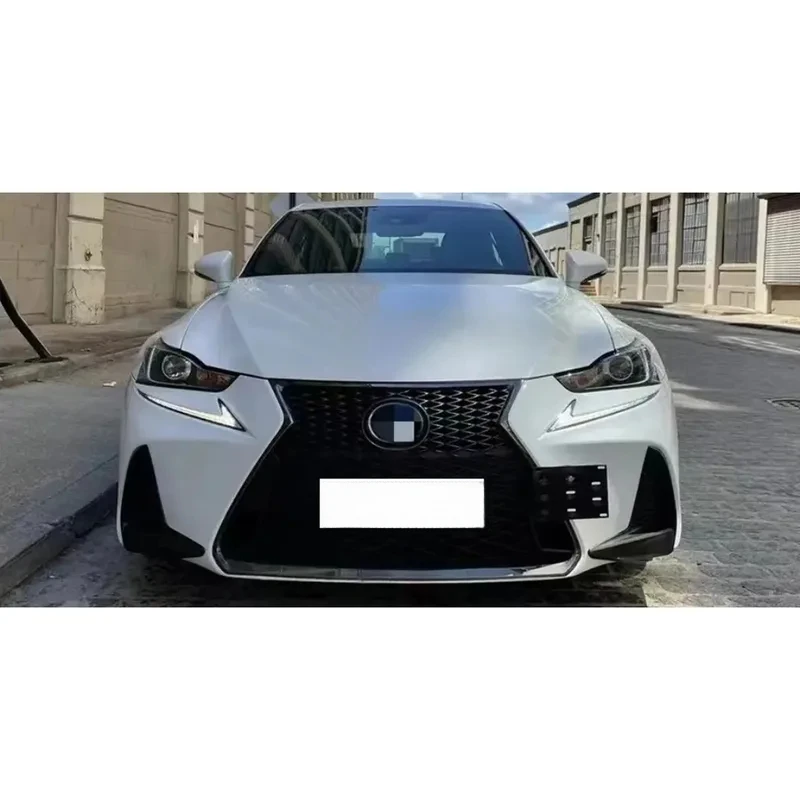 قطع غيار السيارات المعدلة لسيارة لكزس IS 2017 تتغير إلى طراز F-Sport يتضمن المصد الأمامي مع مصابيح أمامية لين واحدة #4