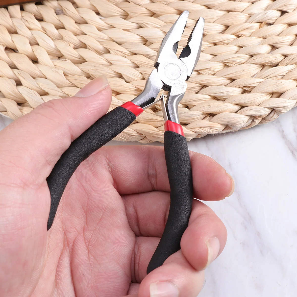 

Needle Nose Pliers Durable Nickel Chromium Steel Induction Hardened Cutting Edge Machined Jaws For Maximum Grip Strength
