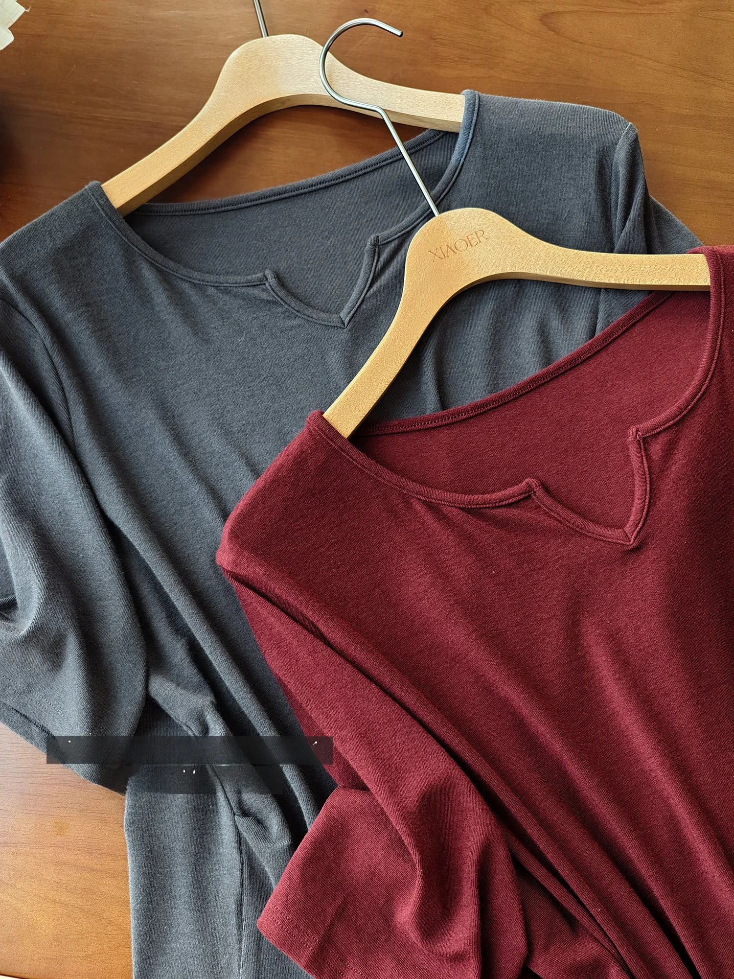 Elegant V-neck T-shirt Soft Brushed Cotton Blend Five-quarter Sleeve Pleated Waist Breathable Regular Fit Summer T-shirt