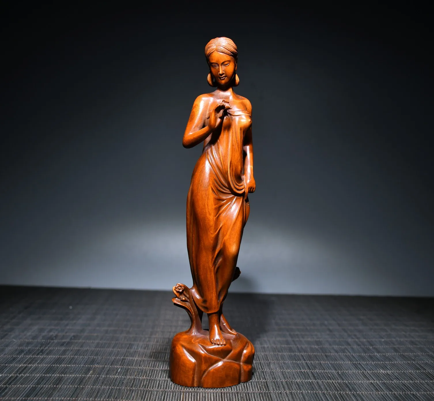 

Huangyang Wood Carved Sexy Beauty Retro Desktop Decoration Ornament