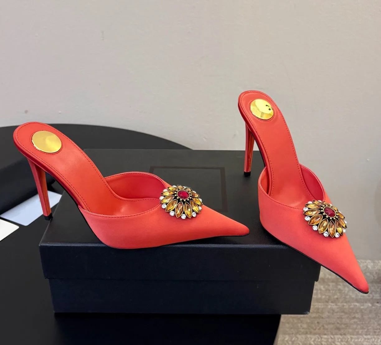 Women's New Satin Pointed Toe Toe Water Diamond High Heels Slippers Party Wedding High Heels Women's Sandals