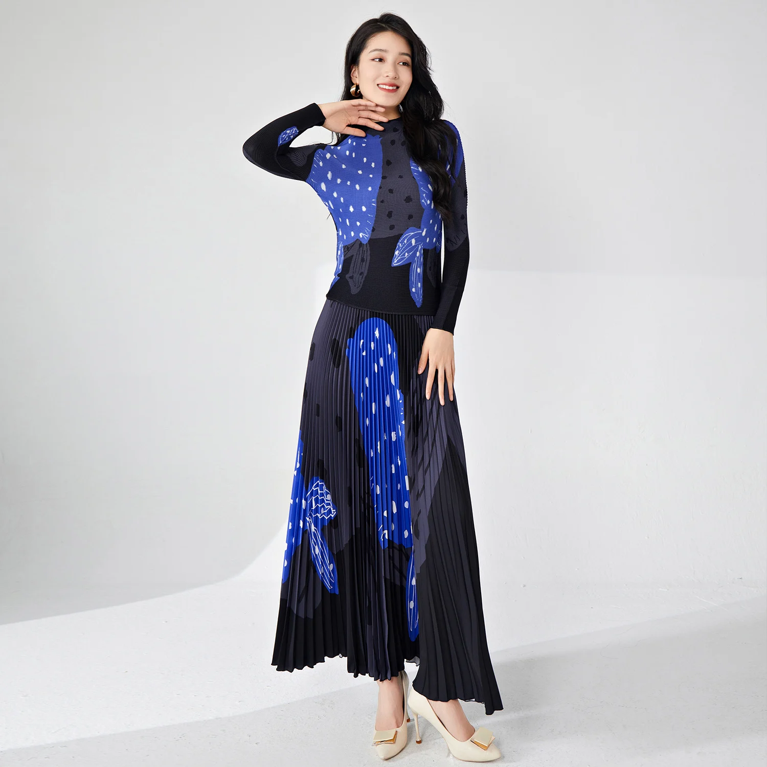 Lässiger Blumen-A-Linien-Rock für Damen und langärmlige Oberteile, zweiteiliges Set, neuer plissierter lockerer Rock für den Sommer in großen Größen