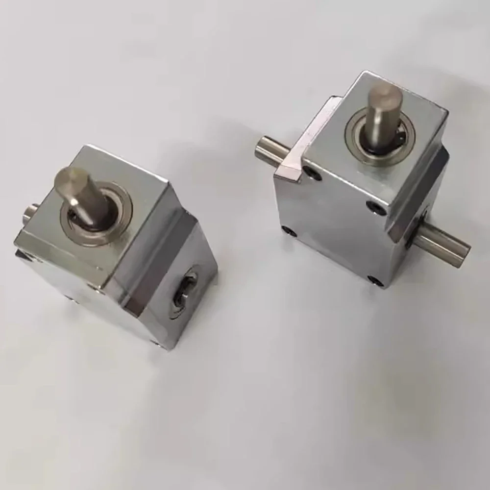 Right Angle Transmission Reversing Helical Bevel Gearbox 90 Degree Commutator Reduction Ratio 1:1 Output Shaft Diameter 8MM