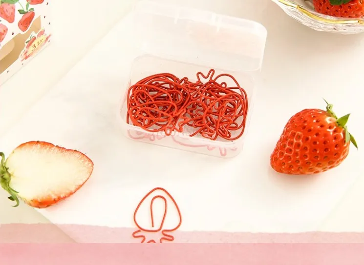 25pcs Strawberry Shaped Paper Clips Gold Plated Paper Clips for Student Office File Storage Paper Clips