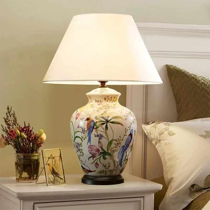 Rustic American Chinese European Fusion Ceramic Flower Bird Desk Lamp Warm Creative Style for Bedroom Nightstand Living Room LED
