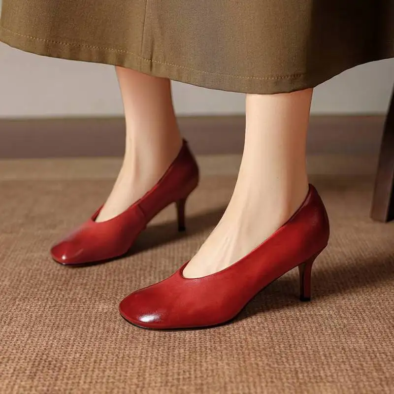 Women Cow Leather Vintage Pumps Round Toe Thin Stiletto Heel Sheepskin Lining Cow Insole TPR Sole Four Season Heels F82