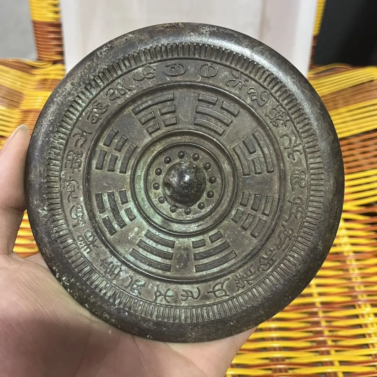 

Warring States Period bronze mirror Brass Transparent gossip bronze Antique old object Looking