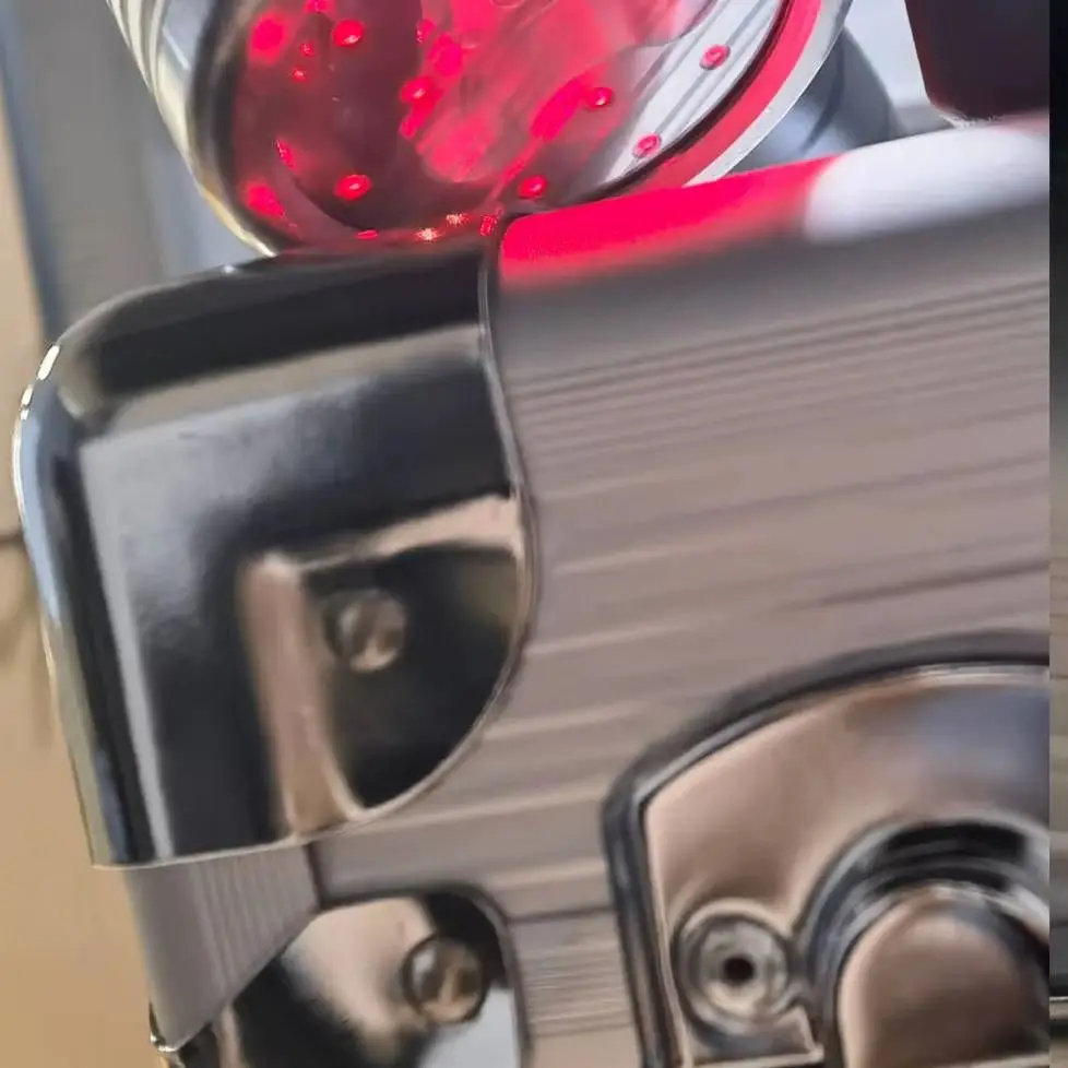 

HLKGO 1055 МВт Лазерное лечение артритных коленей 650 нм * 11 808 нм * 5 980 нм для лечения артрита в руках для лечения боли в шее и ранах