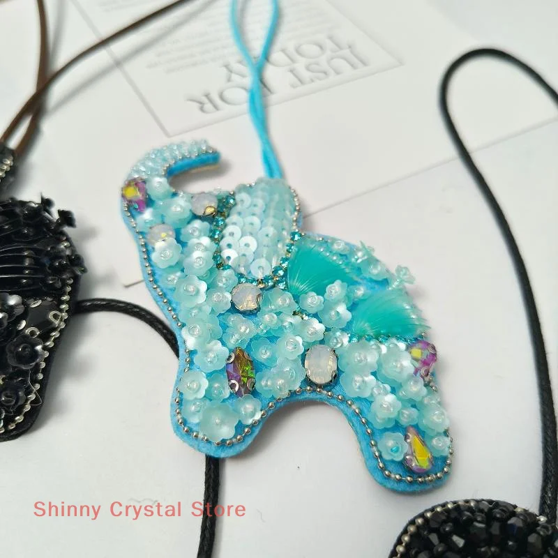 シングルココナッツパームツリーアップリケ、スパンコールヒトデとクリスタルアクセント、衣類用ハンドメイドビーズパッチ、バッグペンダント