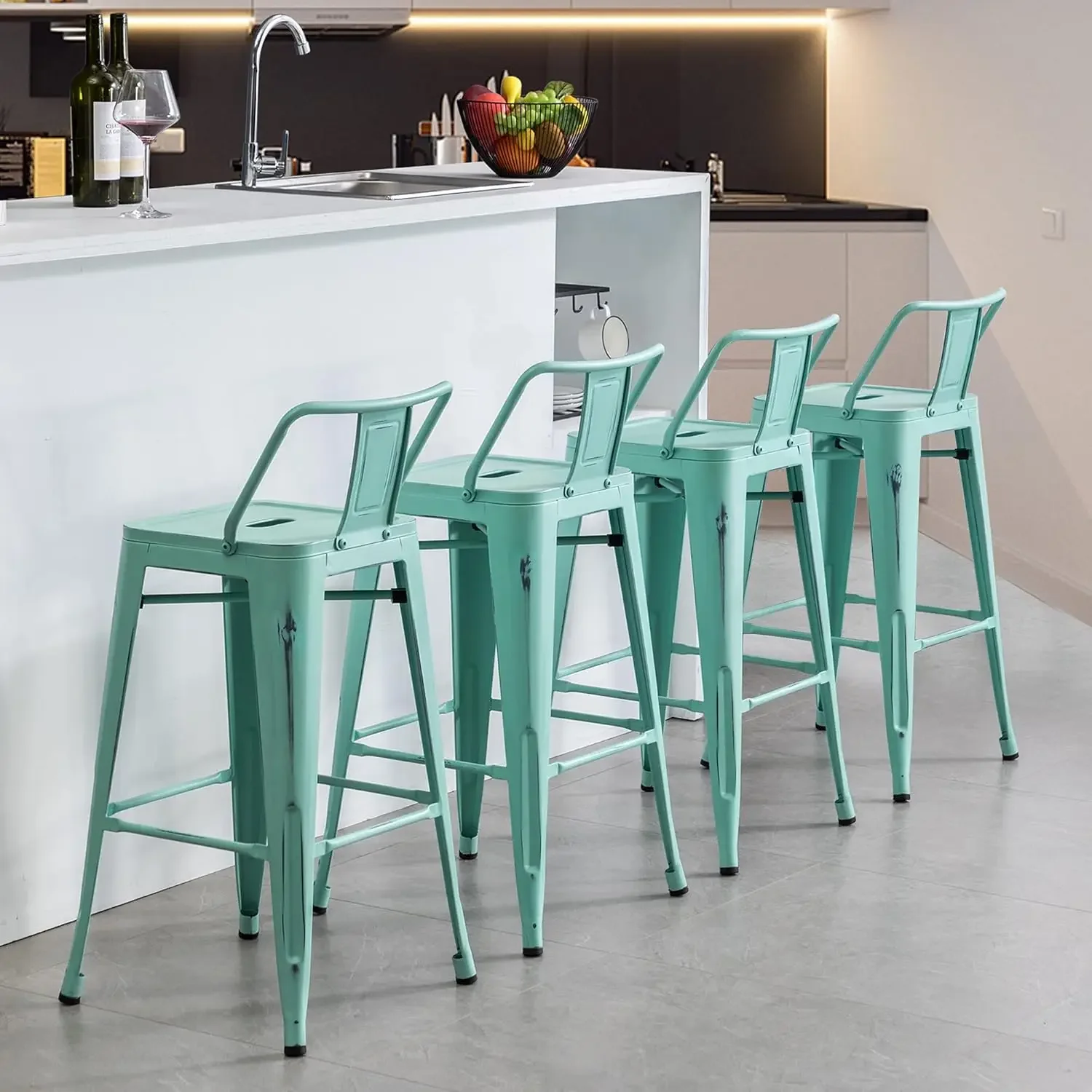 [تخفيضات سريعة، تصفية! ] مجموعة مقاعد بار معدنية مقاس 24 بوصة مكونة من 4 مقاعد حديثة بارتفاع عداد مع كراسي بار صناعية منخفضة الظهر